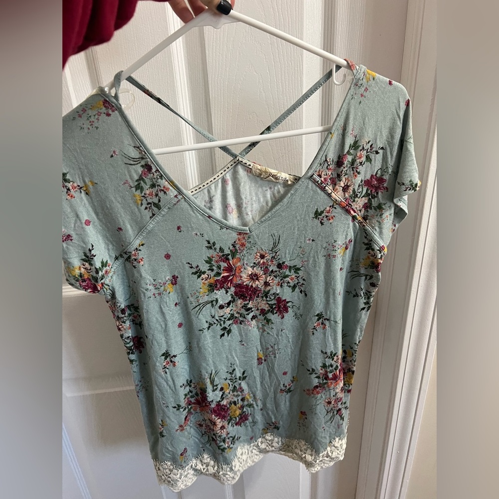 Juniors floral top